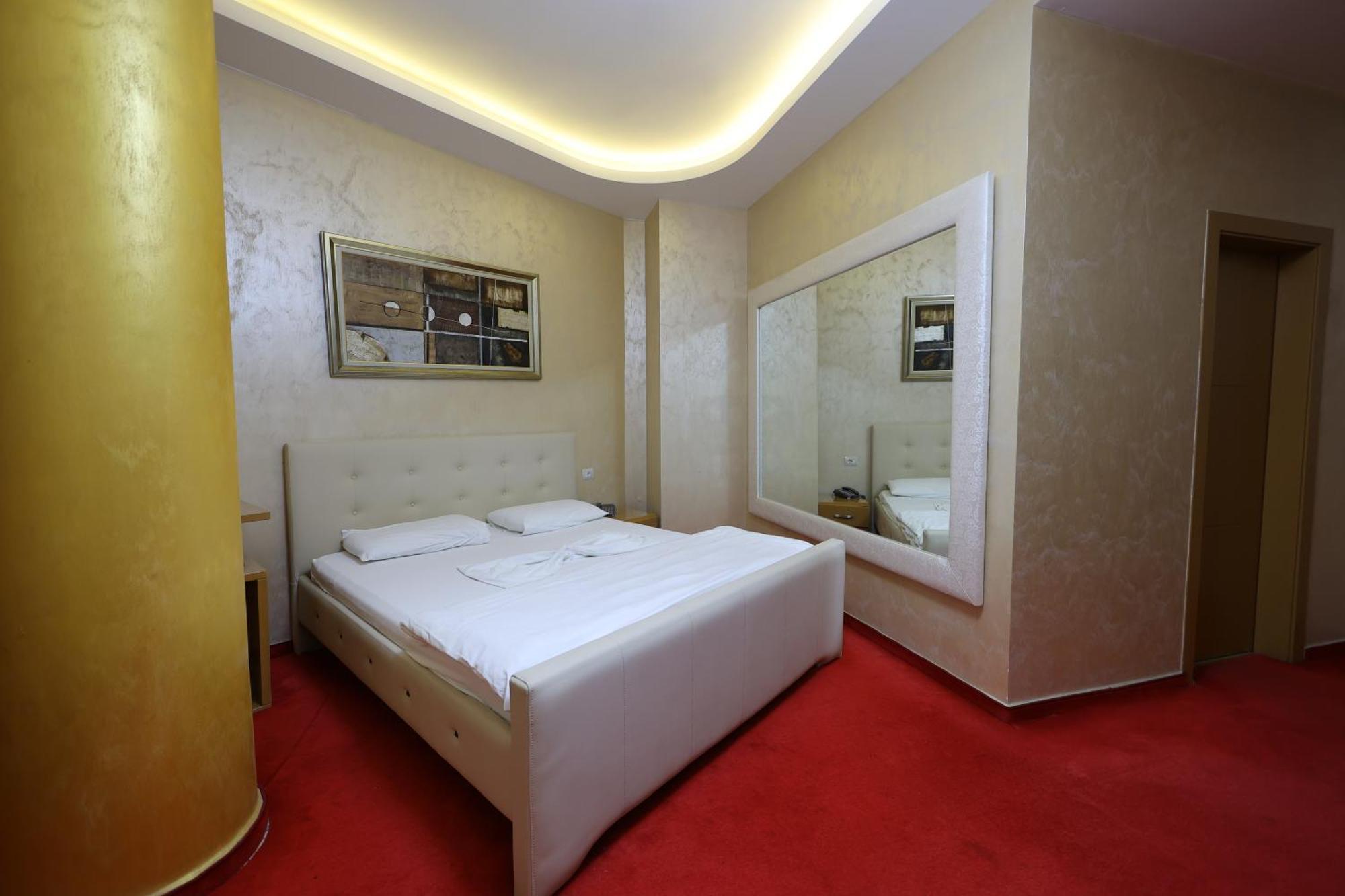 Hotel Gjuta Farke e Madhe Exterior photo