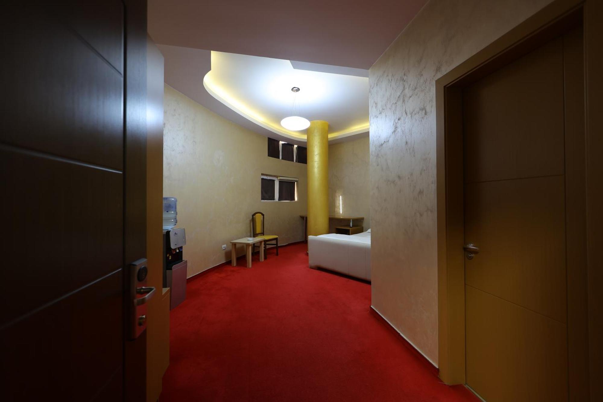 Hotel Gjuta Farke e Madhe Exterior photo